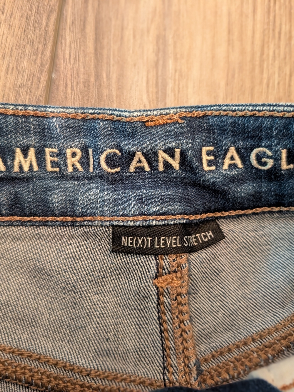 American Eagle Bundle Of 3 Pairs Women’s Distressed Denim Shorts - Picture 3 of 8